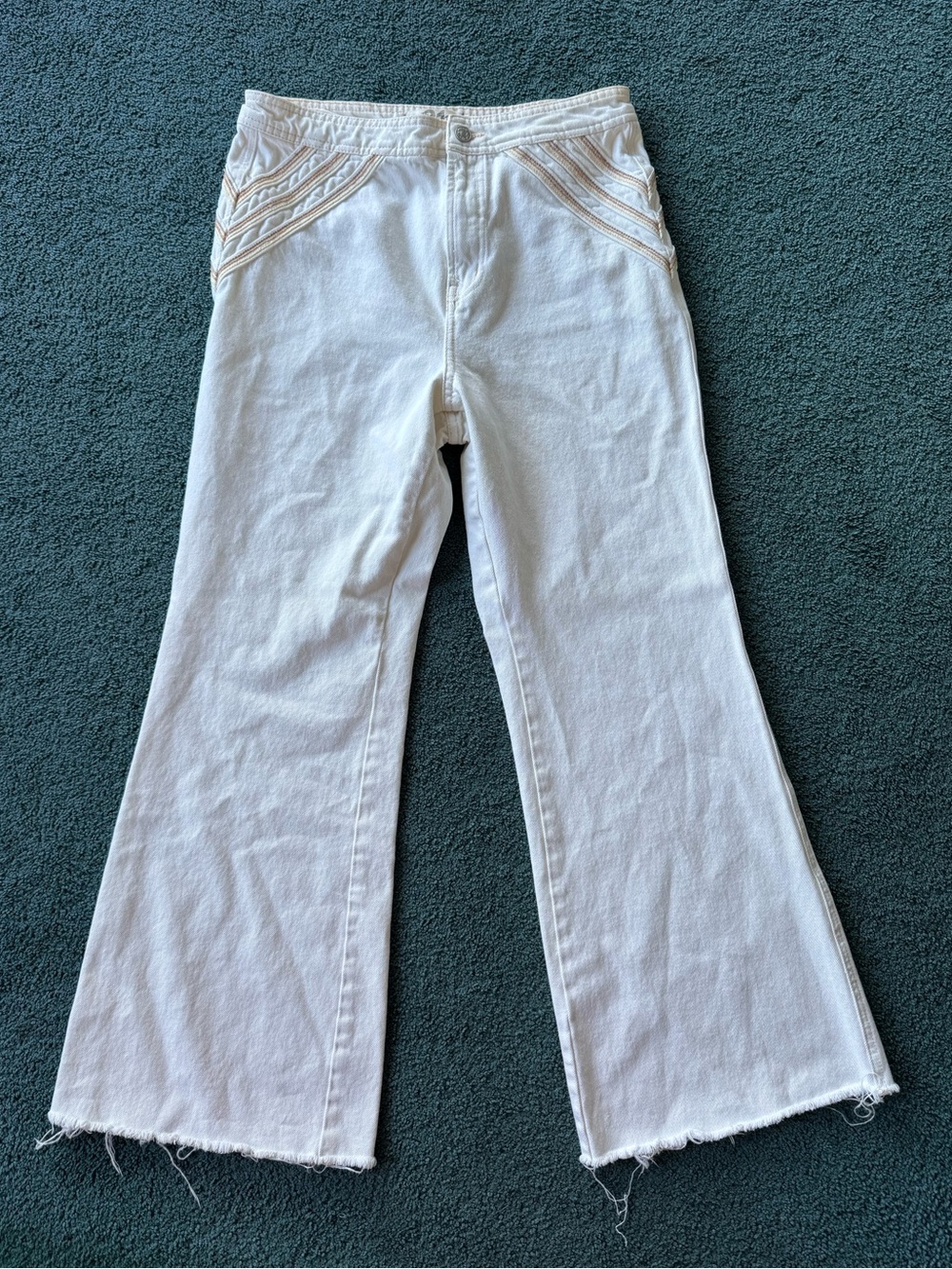 Free People We The Free Over The Rainbow White Cream Denim Flare Fray Size 31
